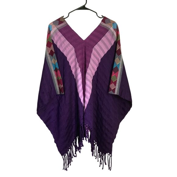 Purple V-Neck Poncho With Fringe Hem And Geometric Sleeve Accents - Picture 1 of 4